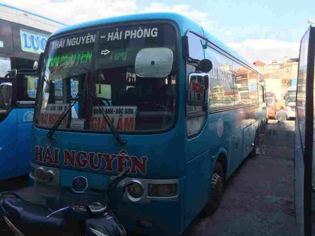 Xe Hải Nguyên Bên hông xe Ghế ngồi 35 chỗ