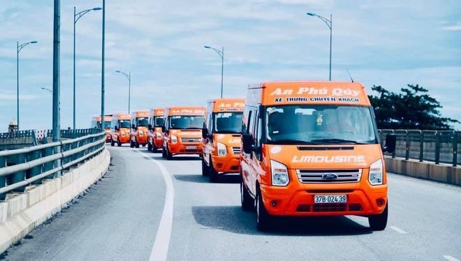 Xe An Phú Quý Mặt trước xe Limousine giường phòng 20 chỗ (Có WC)