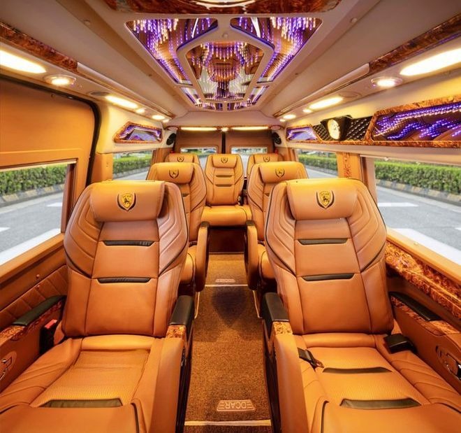 Xe Hoàng Công  Nội thất Tiện ích Ghế ngồi Limousine 11 chỗ