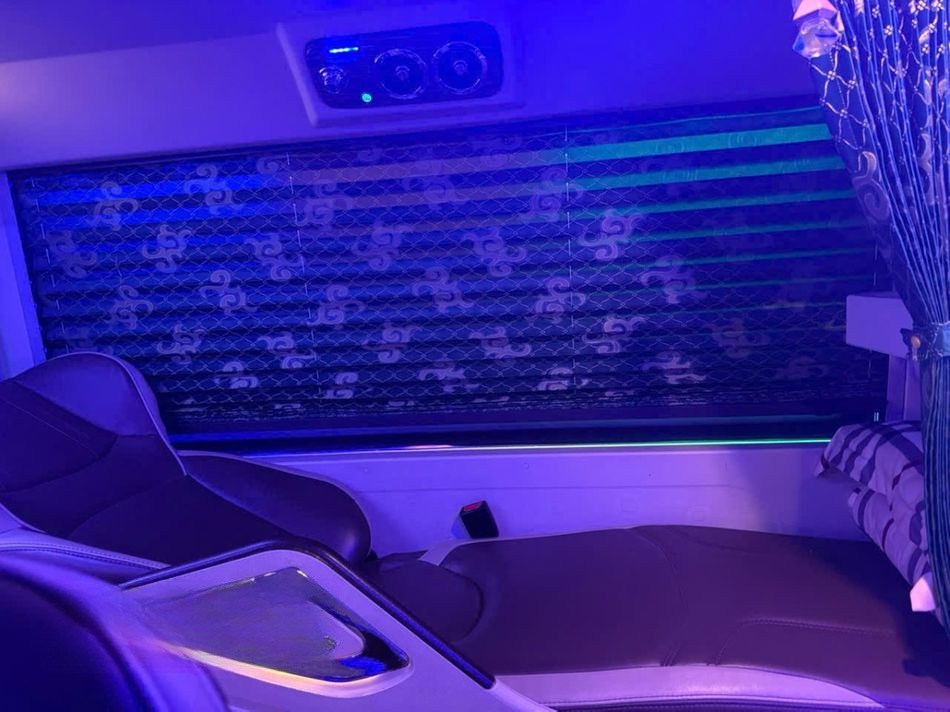 Xe Anh Phụng Giường nằm Tiện ích Nội thất Limousine 34 phòng