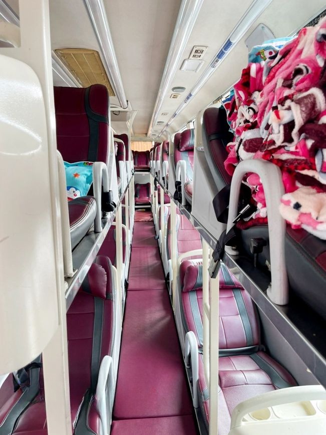 Xe Lovabus Nội thất Tiện ích Giường nằm 42 chỗ
