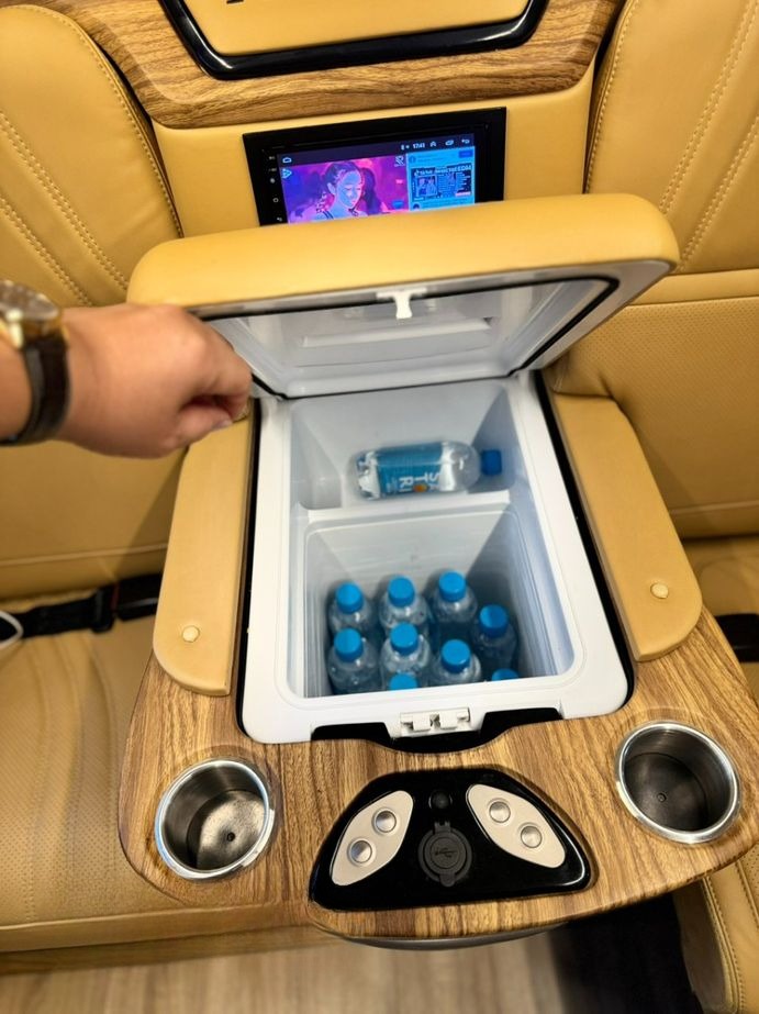 Xe Anh Quốc (Hà Tĩnh) Tiện ích Limousine 9 chỗ