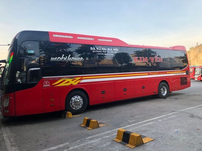 Xe Kim Yến (Đà Nẵng) Bên hông xe Giường nằm 42 chỗ