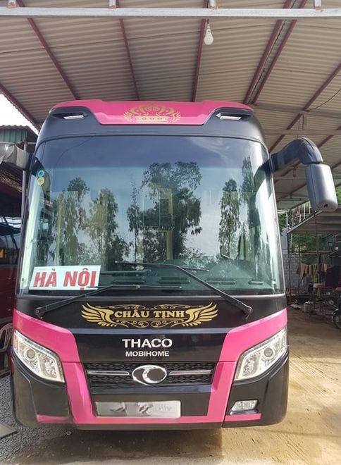 Xe Châu Tịnh Mặt trước xe Limousine VIP 32 phòng