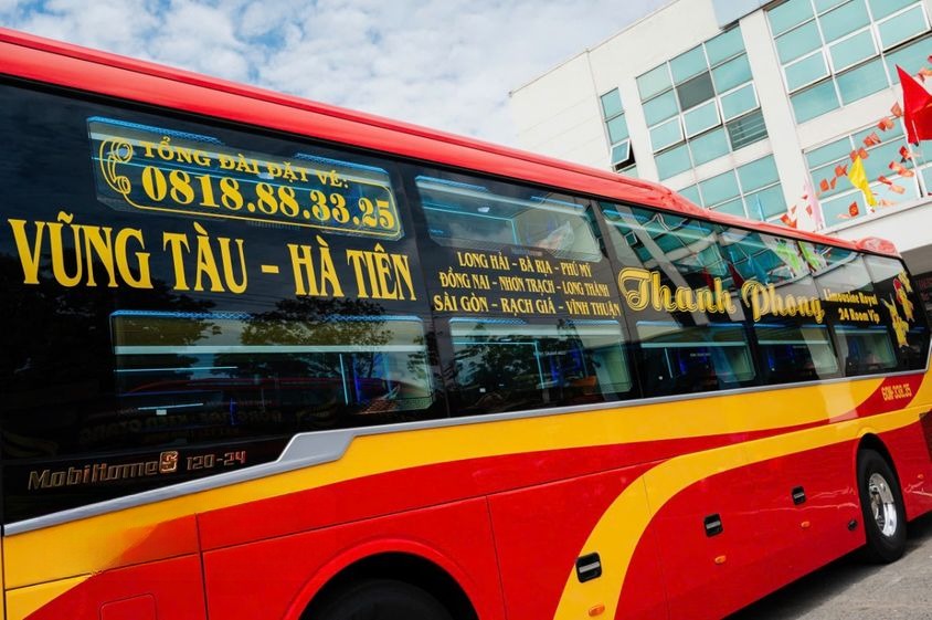Xe Thanh Phong Bên hông xe Limousine 24 phòng