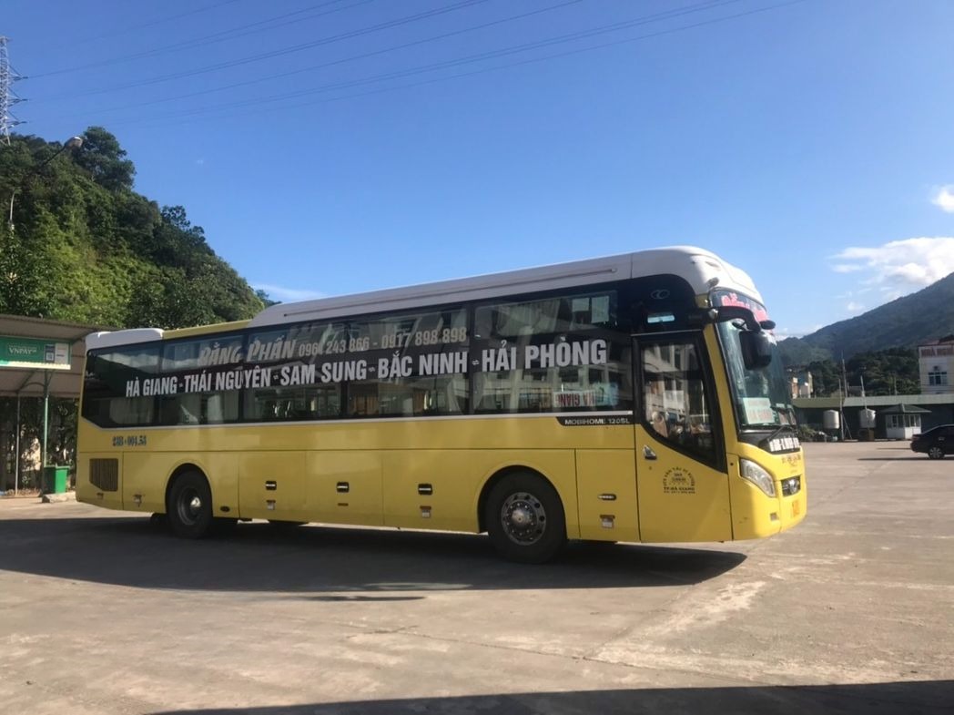 Xe Lovabus Bên hông xe Giường nằm 36 chỗ