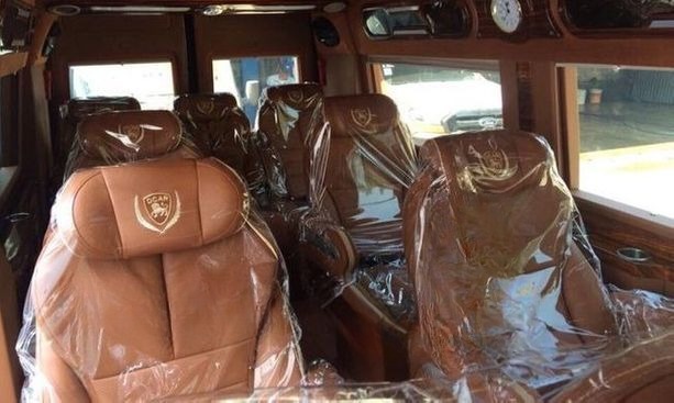 Xe Quang Giang Ghế ngồi Limousine 9 chỗ VIP