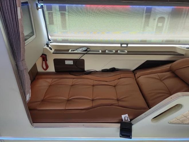Xe Long Nguyễn Giường nằm Tiện ích Limousine giường phòng 22 chỗ
