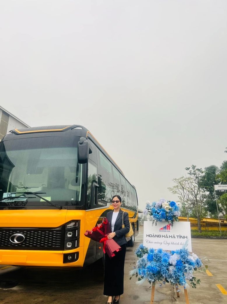 Xe Quyết Thắng (Hương Khê) Mặt trước xe Bên hông xe Giường nằm 40 chỗ