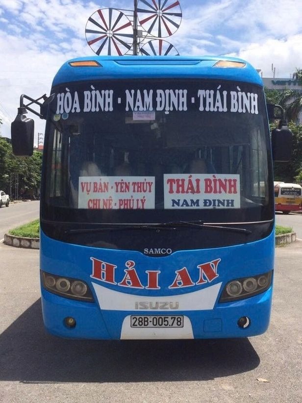 Xe Hải An Hòa Bình Mặt trước xe Ghế ngồi 46 chỗ