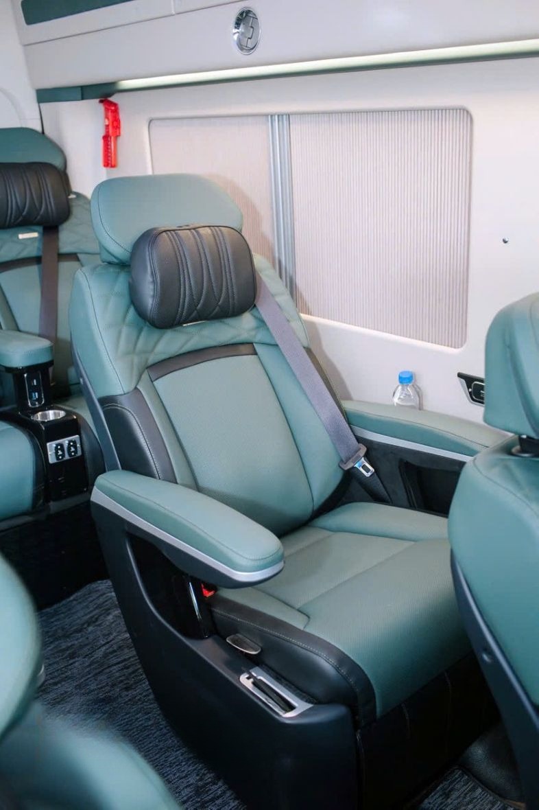 Xe Măng Diang Limousine Ghế ngồi Limousine 9 chỗ