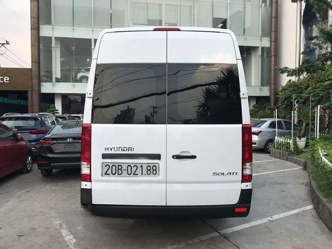 Xe Khánh Hương (Thái Nguyên) Mặt sau xe Ghế ngồi Solati 16 chỗ
