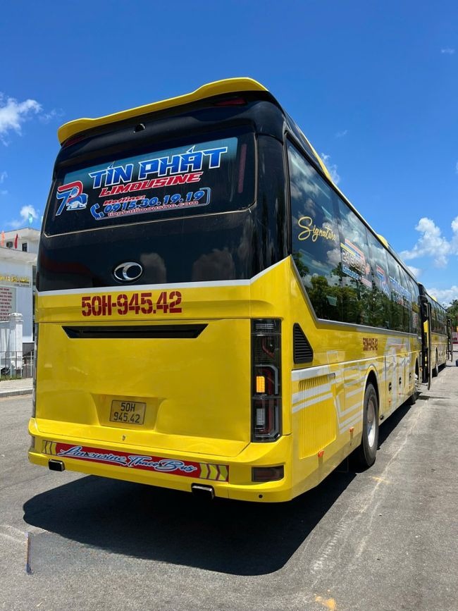 Xe Lovabus Mặt sau xe Limousine 24 Phòng