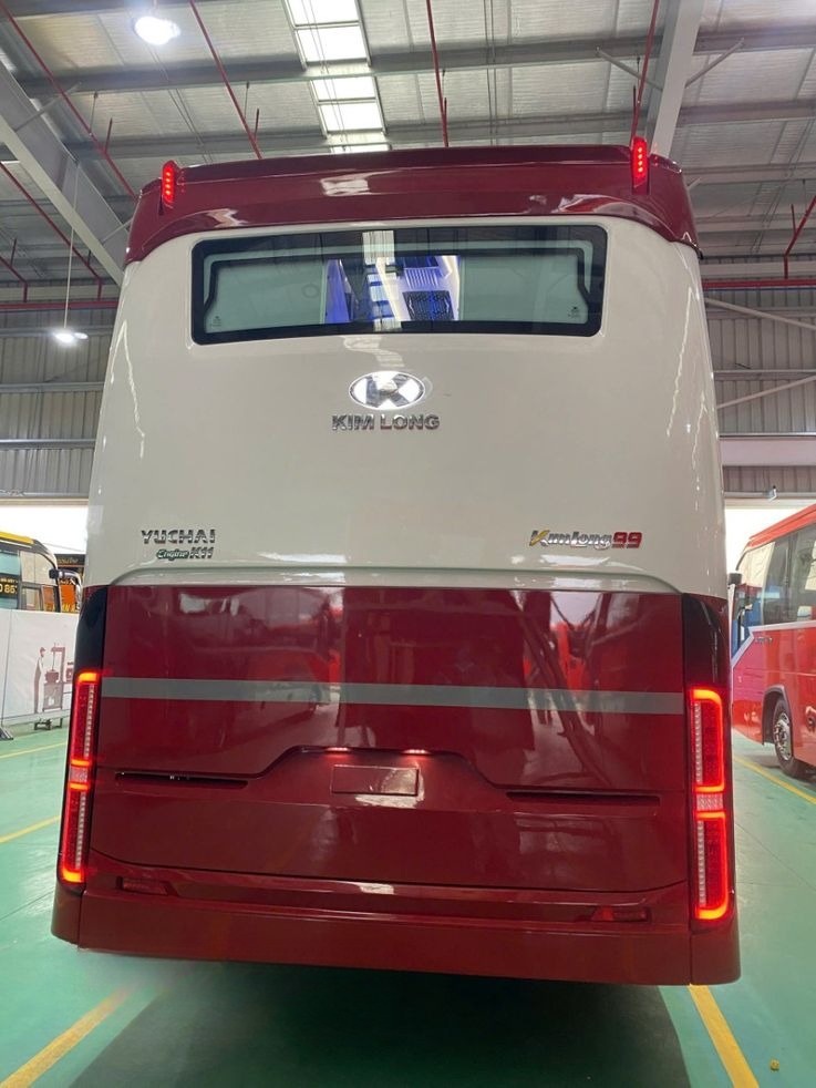 Xe Việt Lào (Đà Nẵng) Mặt sau xe Limousine giường phòng 24 chỗ VIP (KL)