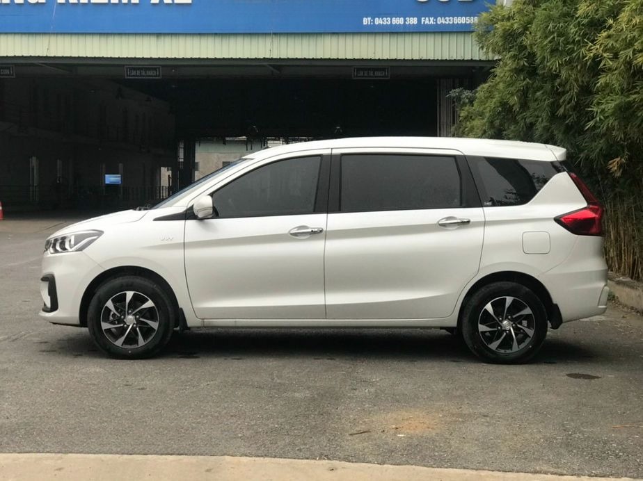 Xe An Phát (Thanh Hóa) Bên hông xe Ghế ngồi 7 chỗ