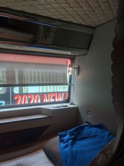 Xe Lovabus Giường nằm Nội thất Limousine giường phòng 22 chỗ