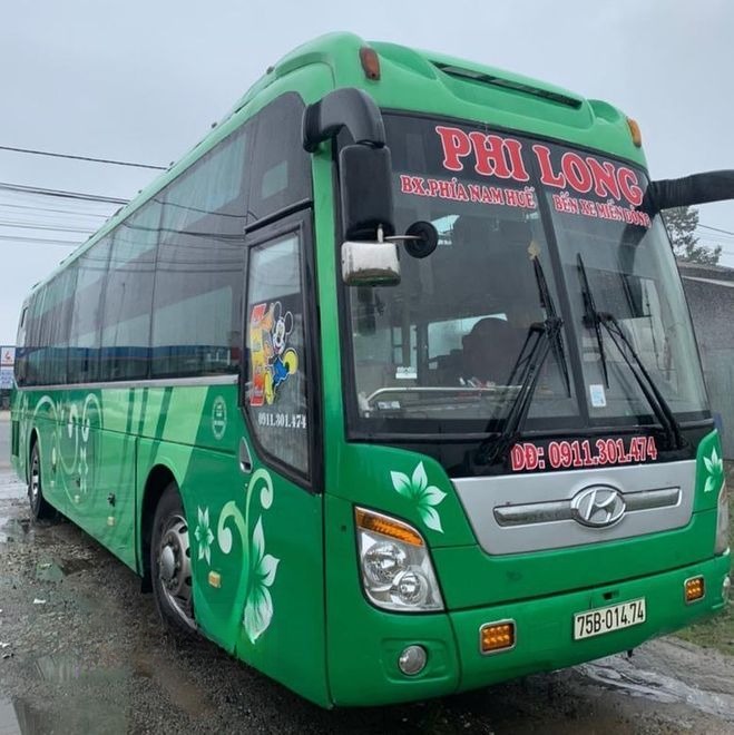 Xe Phi Long Mặt trước xe Bên hông xe Giường nằm 38 chỗ (WC)