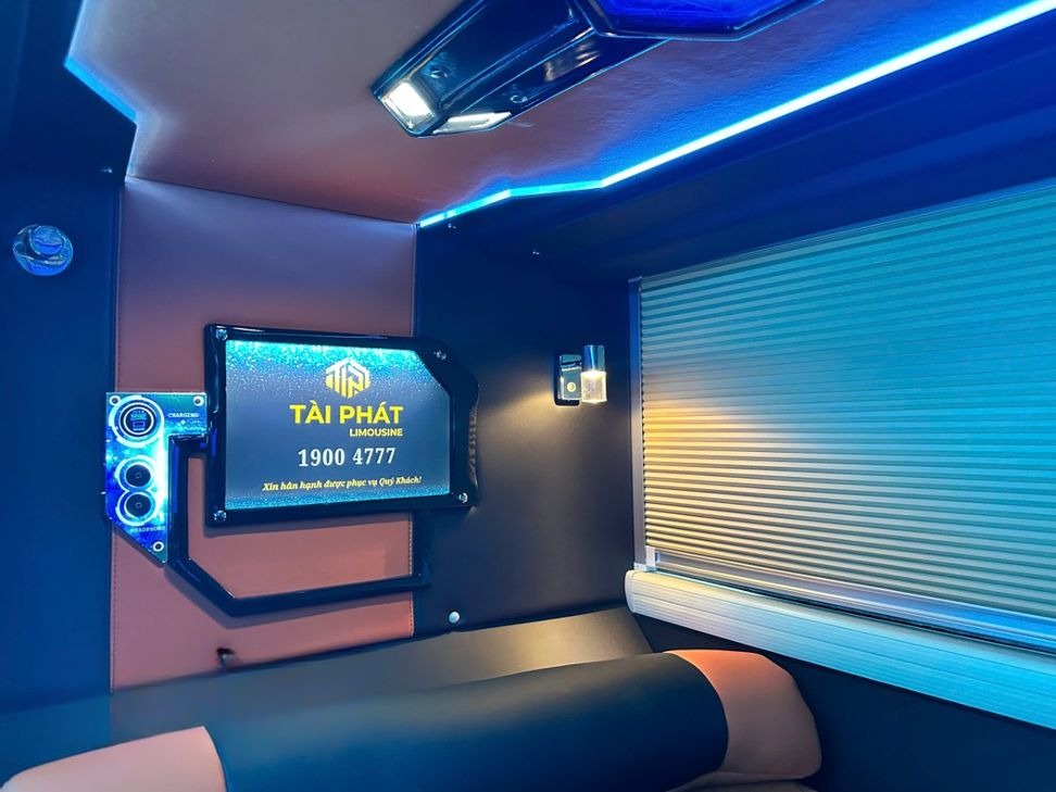 Xe Tài Phát Limousine Tiện ích Limousine 24 Phòng Đôi