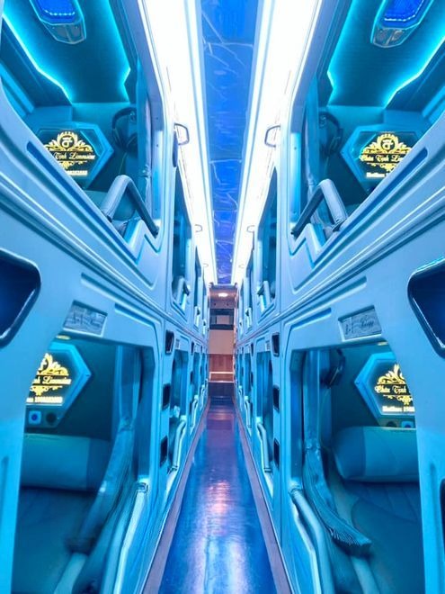 Xe Châu Tịnh Tiện ích Nội thất Limousine VIP 20 phòng