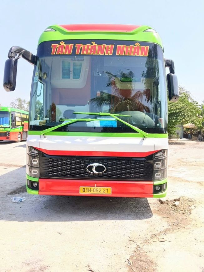 Xe Tân Thành Nhân (Bình Định) Mặt trước xe Limousine 24 phòng