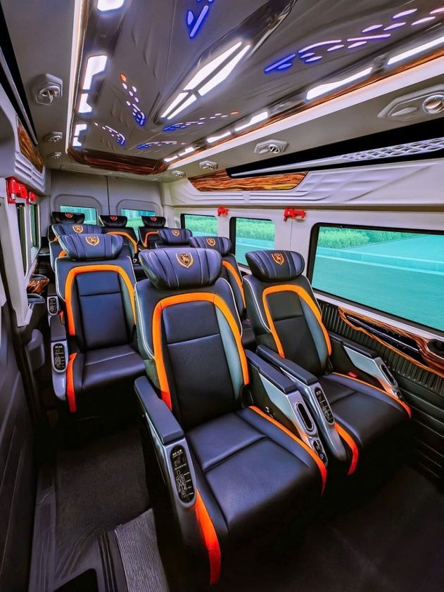 Xe Dũng Huyền Limousine Ghế ngồi Tiện ích Nội thất Limousine 11 chỗ