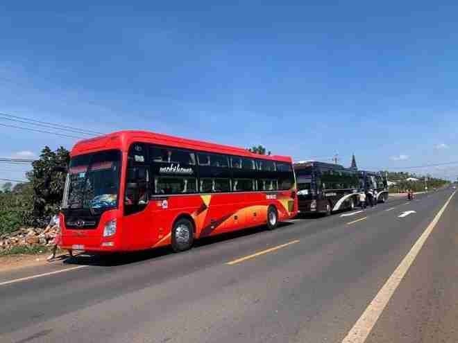 Xe Quang Danh Bên hông xe Giường nằm 41 chỗ