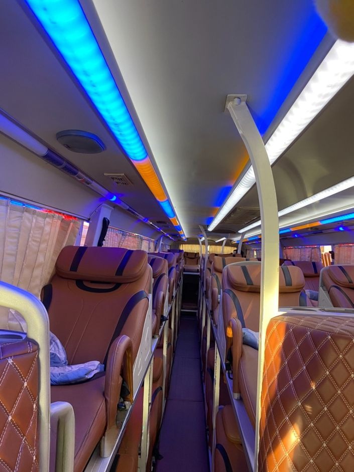 Xe Luxury Van Limousine Nội thất Giường nằm 40 chỗ