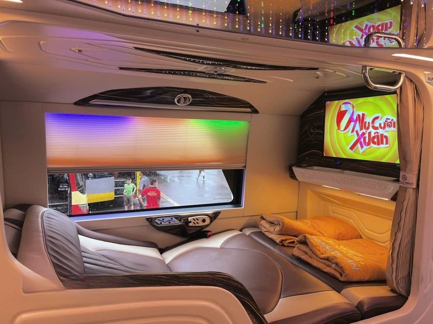 Xe Mạnh Quân Tiện ích Nội thất Giường nằm Cabin cung điện 24 phòng