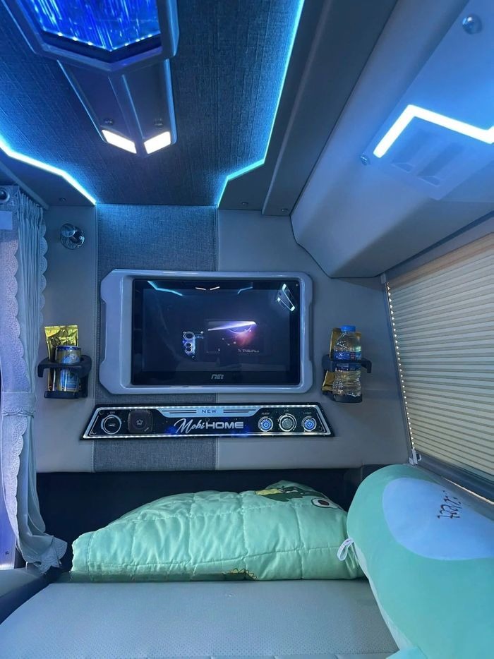 Xe Tuấn Tú Express Giường nằm Tiện ích Nội thất 