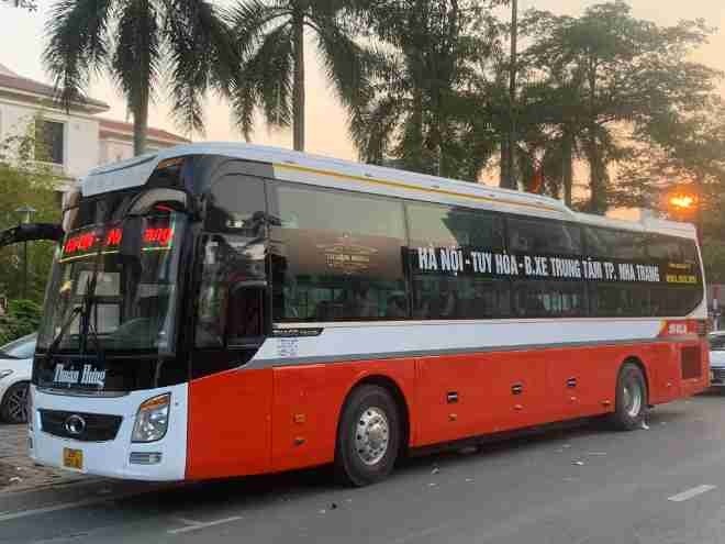 Xe Thuận Hưng (Nha Trang) Mặt trước xe Giường nằm 44 giường 