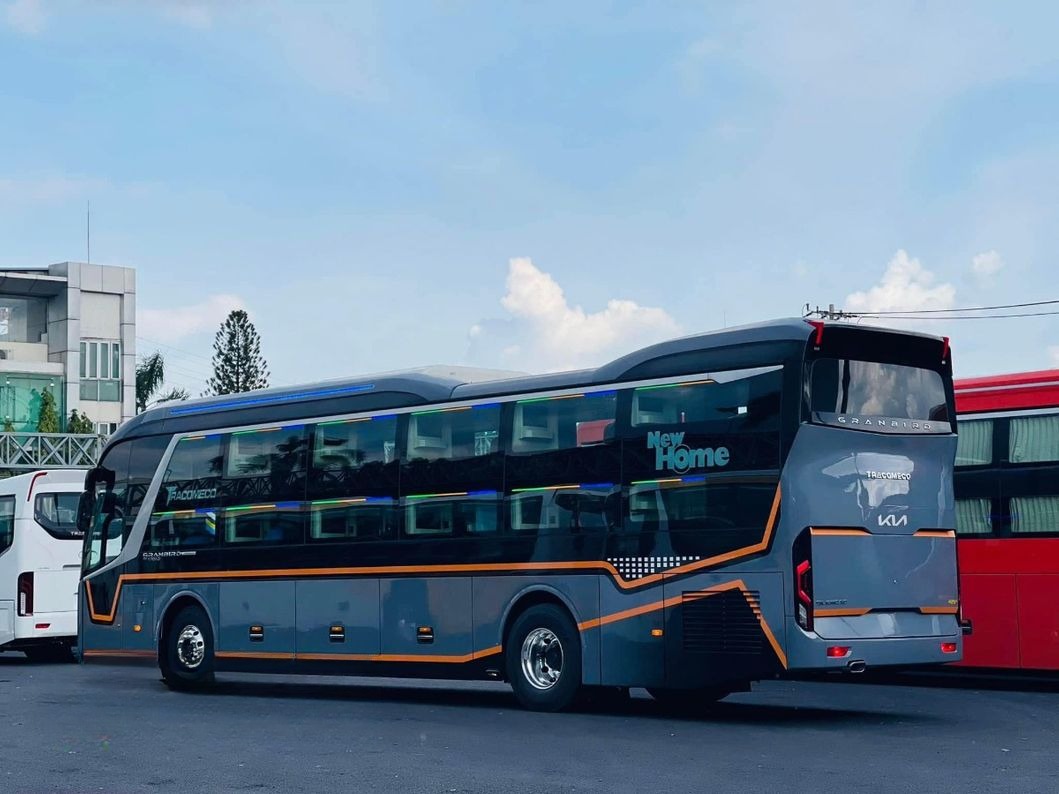 Xe Gia Huệ Mặt sau xe Bên hông xe Limousine 24 Phòng