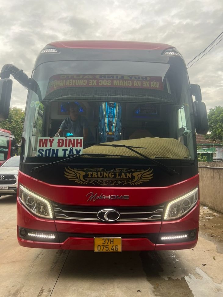 Xe Trung Lan Mặt trước xe Cabin 24 phòng