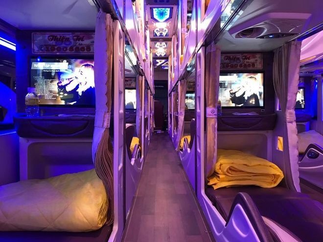 Xe Lovabus Giường nằm Tiện ích Nội thất Limousine giường nằm 34 chỗ PIKACHU