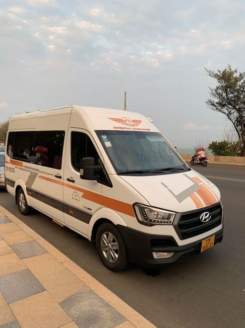 Xe Hưng Phát - Vũng Tàu Mặt trước xe Limousine 11 chỗ