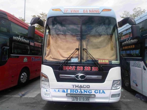 Xe Hải Hoàng Gia Mặt trước xe Giường nằm 44 chỗ