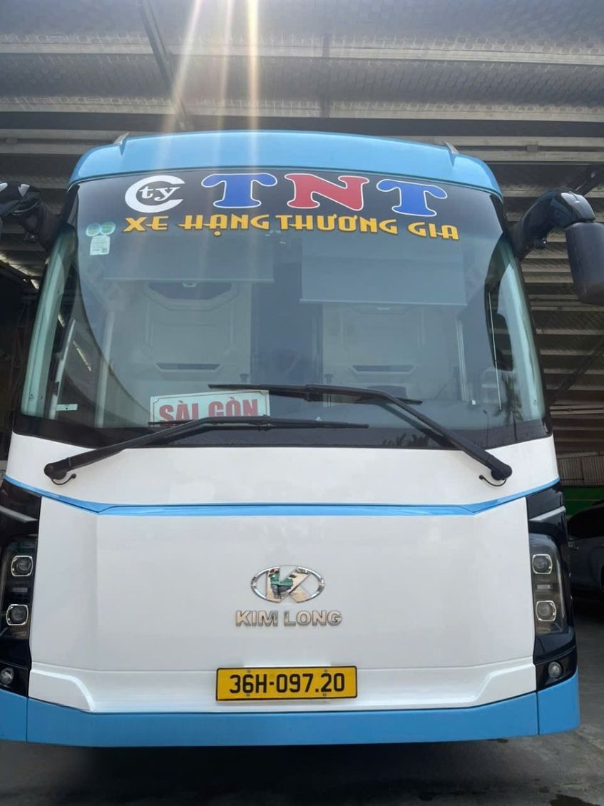 Xe TNT (Thanh Hóa) Mặt sau xe Cabin 24 phòng đôi