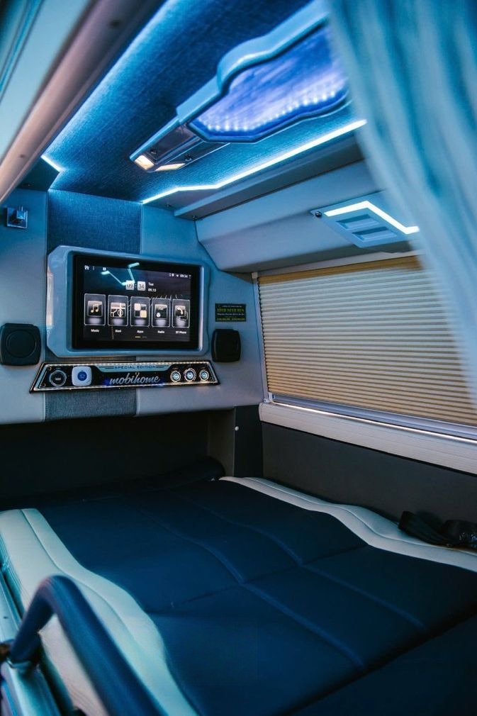 Xe Nhật Dương - Bình Minh Bus Tiện ích Limousine phòng 21 đôi (WC)