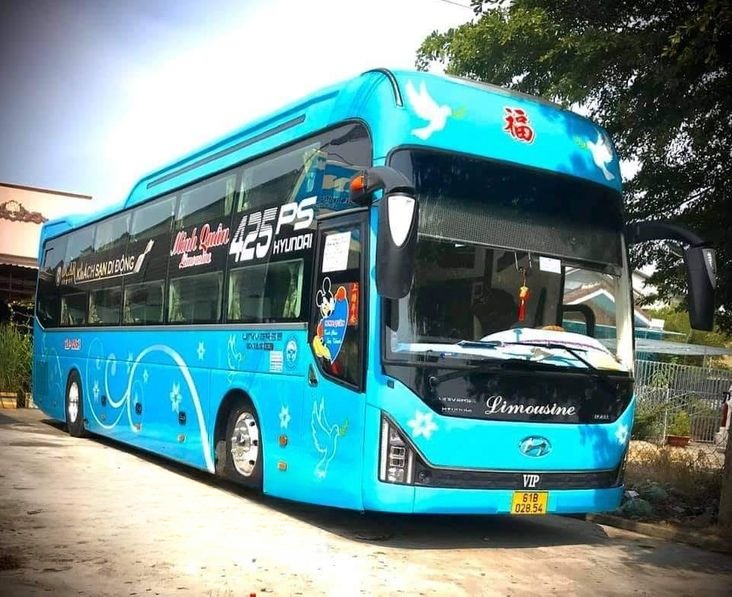 Xe Minh Quân Bên hông xe Giường nằm 34 phòng 