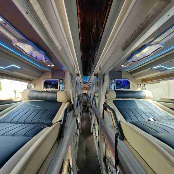 Xe Long Vân Limousine Giường nằm Tiện ích Nội thất Limousine phòng đôi 21 chỗ (WC)