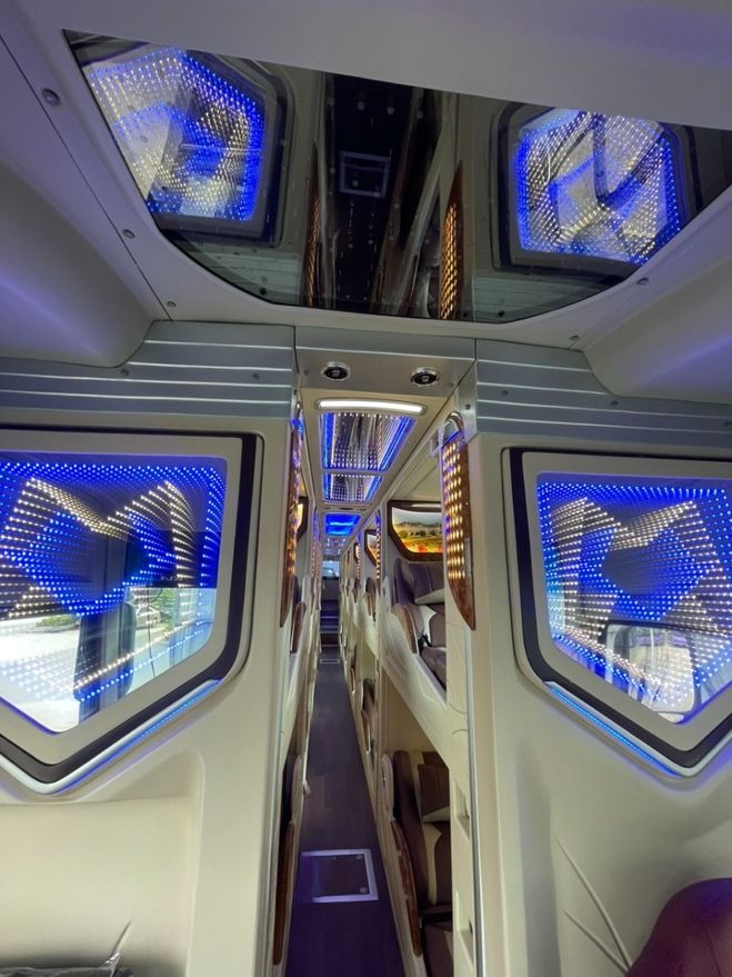 Xe Quỳnh Nhật Nội thất Limousine 24 phòng