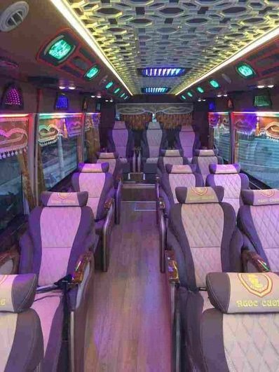 Xe Ngọc Cường Tiện ích Limousine 16 chỗ VIP