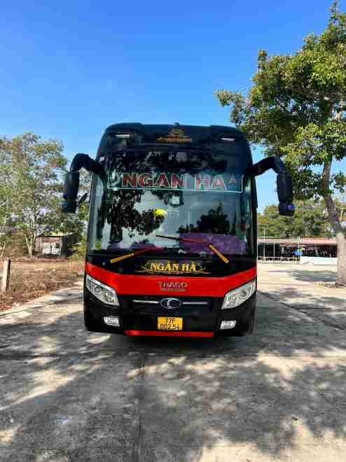 Xe Ngàn Hà (Bình Định) Mặt trước xe Limousine 34 chỗ