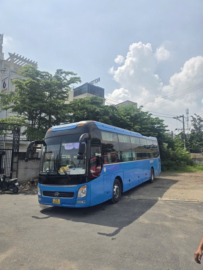 Xe Khánh Nhân Mặt trước xe Bên hông xe Giường nằm 46 chỗ