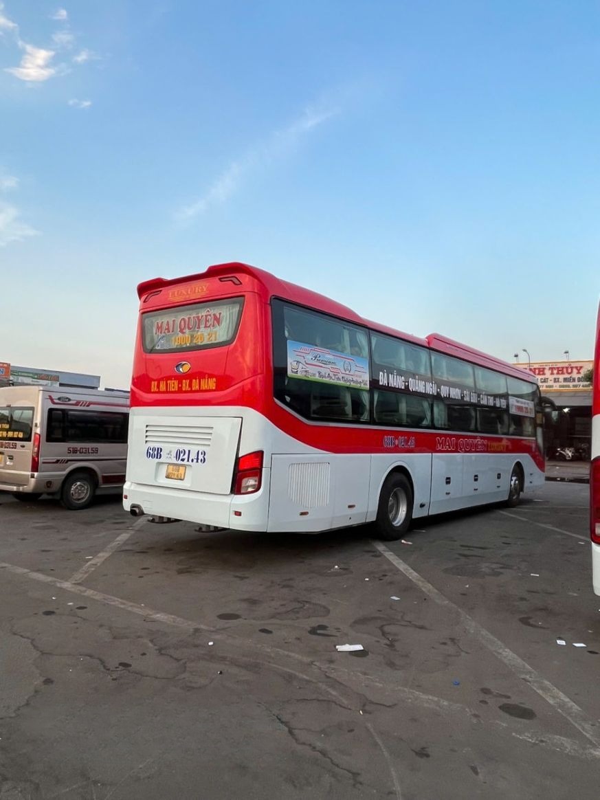 Xe Mai Quyên Mặt sau xe Limousine 34 Phòng
