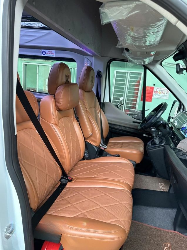 Xe Cúc Tùng Limousine Ghế ngồi Nội thất Limousine 11 chỗ