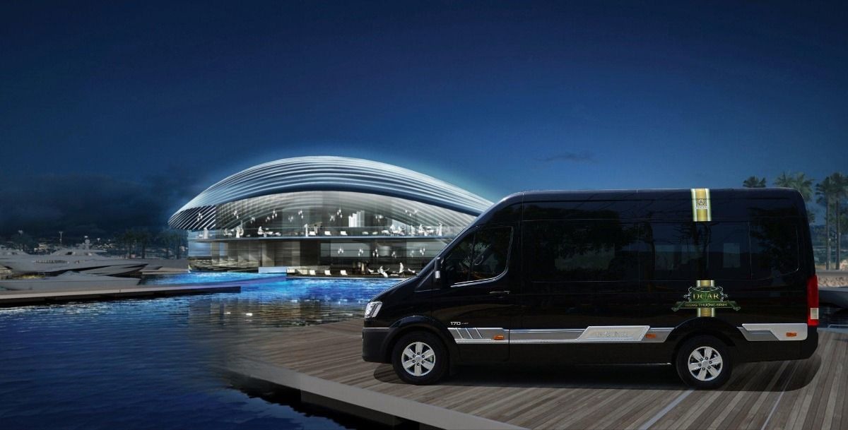 Xe Huy Hoàng (Vũng Tàu) Bên hông xe Limousine 9 chỗ
