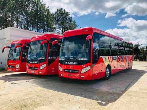 Xe Phượng Thu Mặt trước xe Bên hông xe Giường nằm 40 chỗ mới