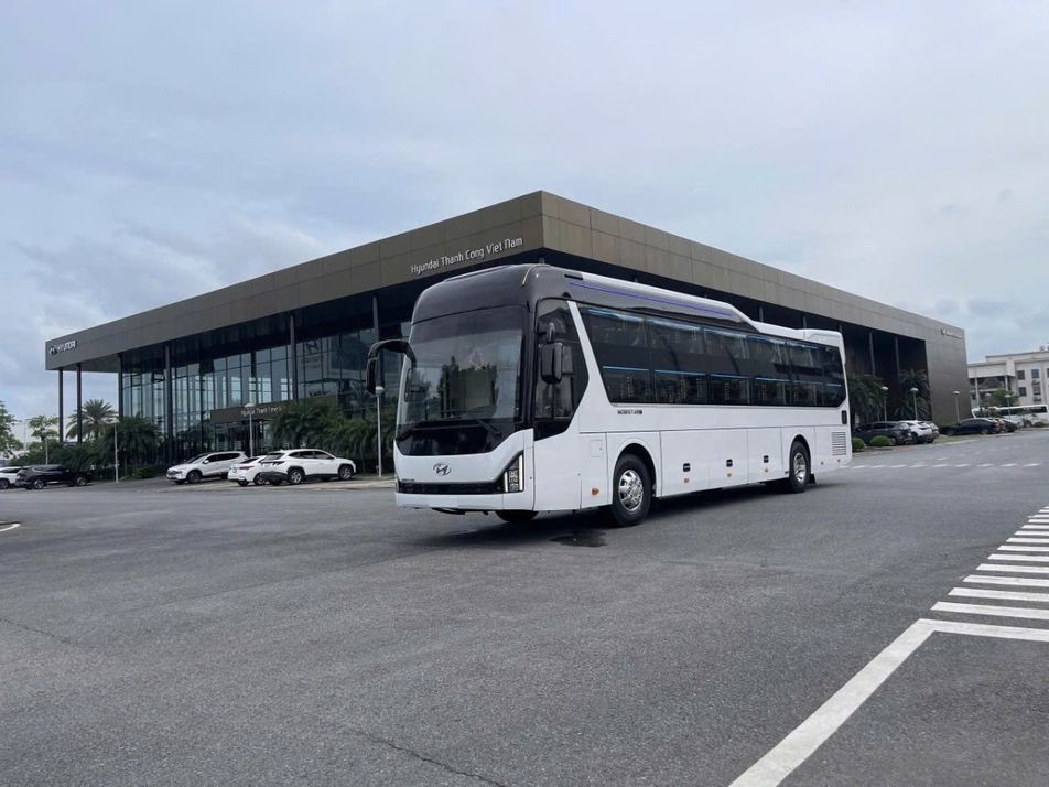 Xe Trùng Khánh Limousine Bên hông xe Limousine giường phòng 24 chỗ