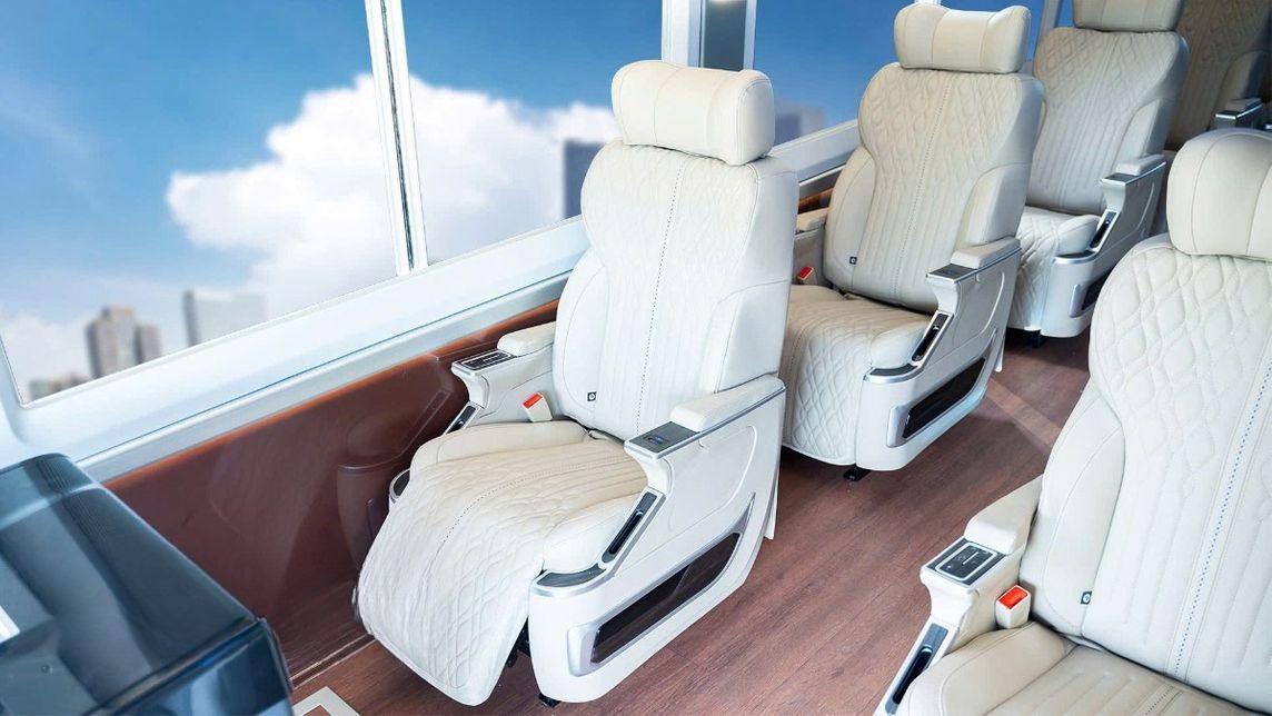 Xe Ninh Bình Excursion Transport Nội thất Tiện ích Limousine 28 chỗ