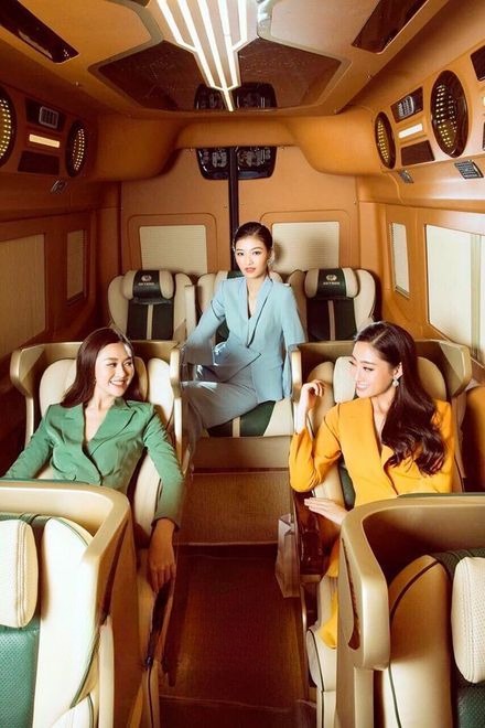 Xe Lovabus Ghế ngồi Nội thất Limousine Ghế Massage 11 chỗ